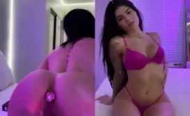 Thaissa Fit mostrou a buceta de quatro e colocou plug no cu