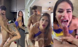 Anny Alves transando de quatro na cozinha ganhou gozada na boca